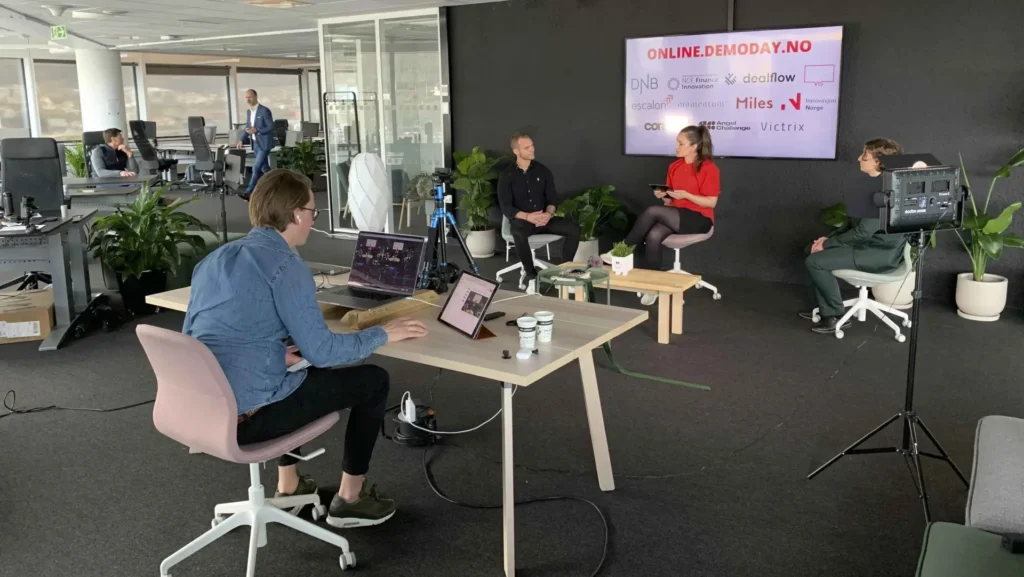 topofmind_live-streaming_VIS-online-demo-day